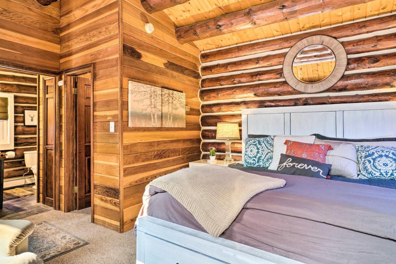 Classic Colorado Log Home With Mountain Views! Florissant 外观 照片